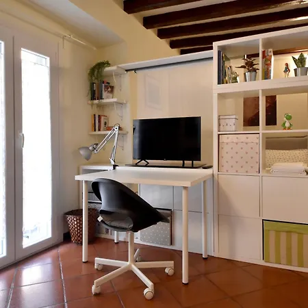 Open Space In Porta Venezia דירה *