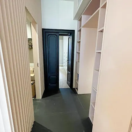 Luxury Penthouse - 5 Min To Duomo Apartman