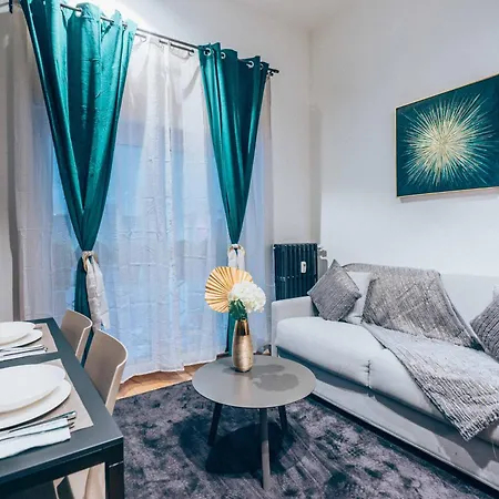 Center Luxury Flat A ميلان
