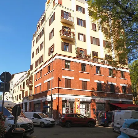 Mila Pinaroli Apartment Milan