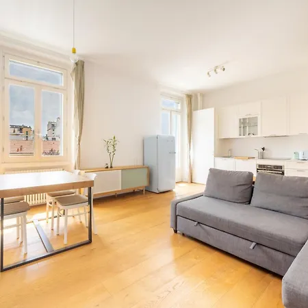 Isola - Bright 2-room With Balcony *