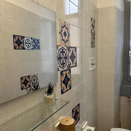 Elegant Near Metro Porta Romana,3 Fermate Subway-stop A Duomo, Wifi-netflix Free Milán