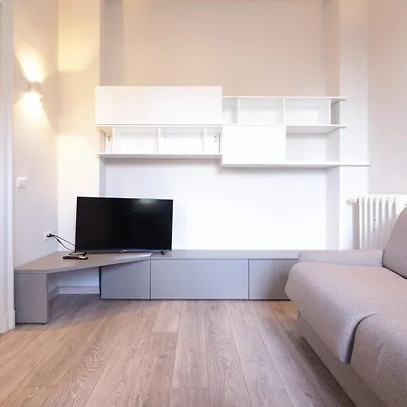 Mila Pinaroli Apartment Milan
