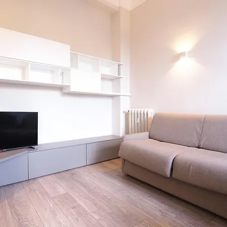 Mila Pinaroli Apartment Milan