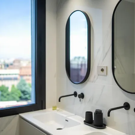 Lumen - Skyline View Attic