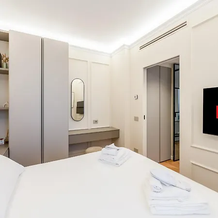 Lumen - Skyline View Attic