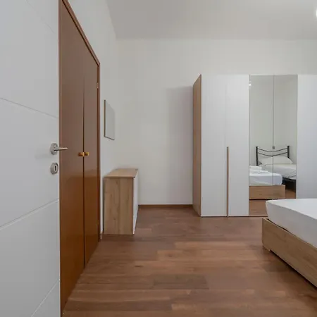 I-host - Cesarotti 2 Milano