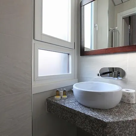 Economico E Strategico A Quattro Fermate Da Piazza Duomo Apartament