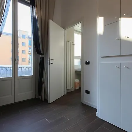 Economico E Strategico A Quattro Fermate Da Piazza Duomo Apartament