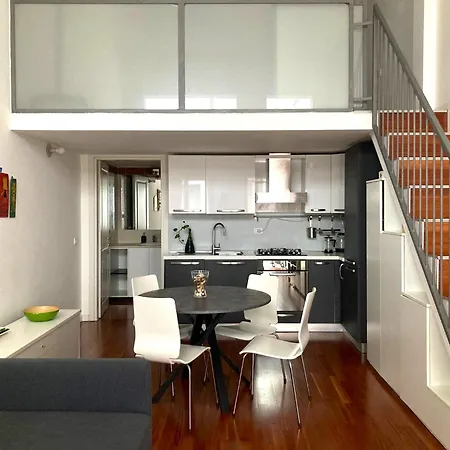 Valsugana 17 Cozy * Милан