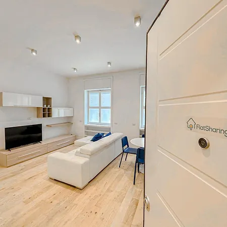 Apartment Santa Croce - 10 Mins From Duomo Mailand