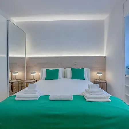 Apartment Santa Croce - 10 Mins From Duomo