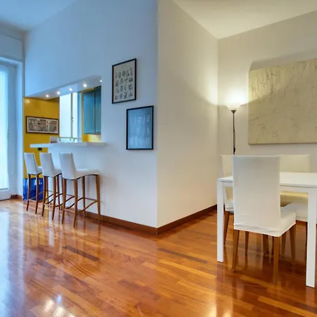 At - Turati/porta Nuova Apartamento