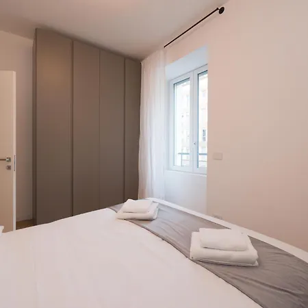 Xenia - 2rooms In Via Petrella 4 D