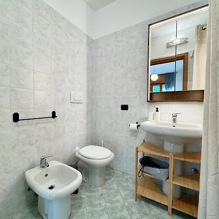 Spacious 2-bedroom With Large Terrace Διαμέρισμα