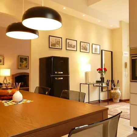 Nonna Nilla, A Large And Cozy Flat In Porta Venezia Milaan