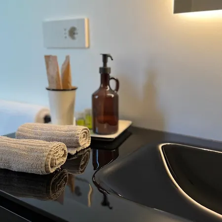 White House Con Posti Auto דירה מילאנו