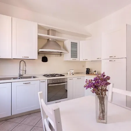 The Golden Floor - New Bright * Milan