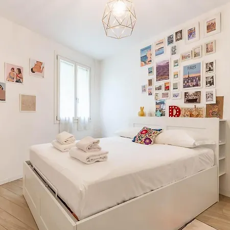 Apartman Historic Center-navigli Private Terrace 4 Pax Wifi Milánó