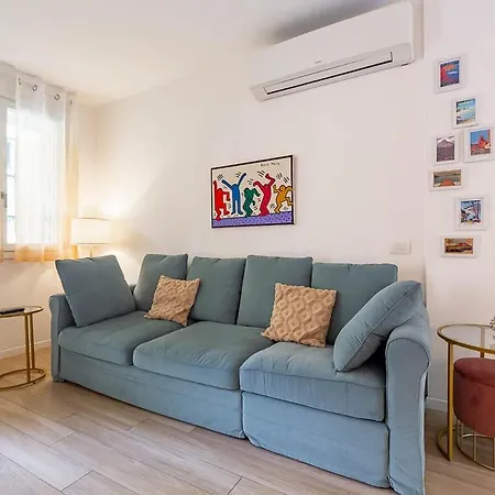 Historic Center-navigli Private Terrace 4 Pax Wifi