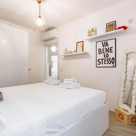 Historic Center-navigli Private Terrace 4 Pax Wifi Apartman *