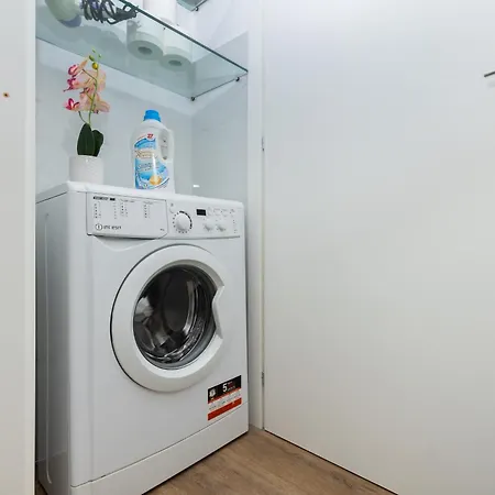 Porta Venezia - 10 Minutes From Duomo