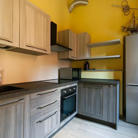 Youhosty - Nido Sui Navigli מילאנו