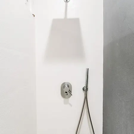 Welkhom Bocconi Loft 2bdr And 2bth 아파트