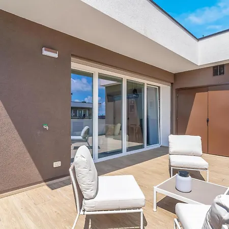 Airy With Balcony & Garage By Ndp Rent Appartement