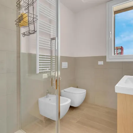 Airy With Balcony & Garage By Ndp Rent Appartement *