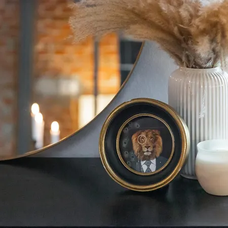 Youhosty - Design Isola *