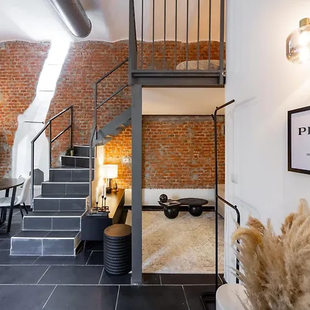 Youhosty - Design Isola Apartament