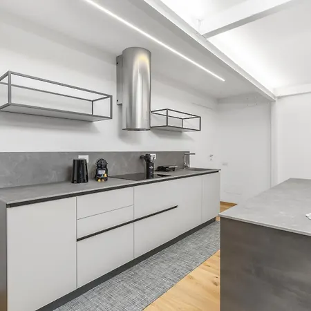 アパート Luxury Loft Garibaldi Moscova ミラノ