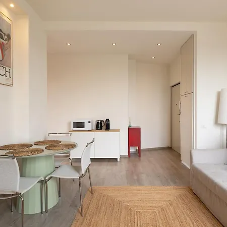 Bright With View * Milaan