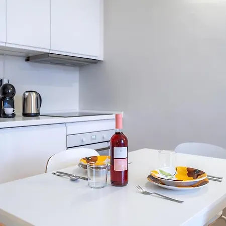 A 400m Dalla Metro Con Wifi Piu Parcheggio Privato Bici *