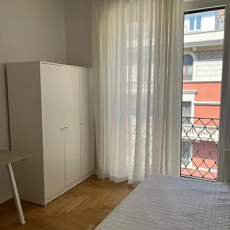 Dani - Double Bedroom With Private Bathroom * Милан