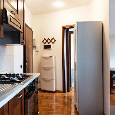 Youhosty - Porta Romana