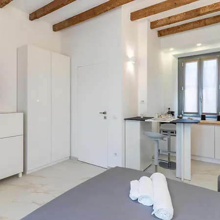 Stylish Retreat In The Tortona District By Mastery *