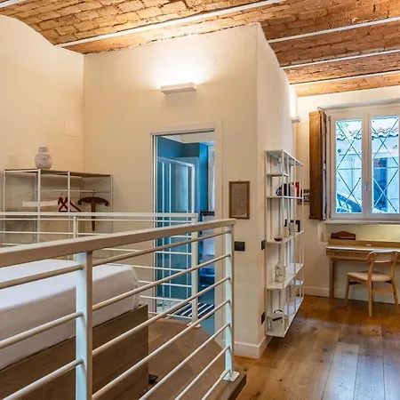 Navigli Typical With Private Courtyard Apartment *