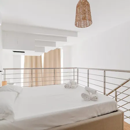 Porta Romana Moderno Loft Di Design