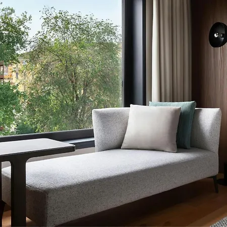 Отель Marriott 4*