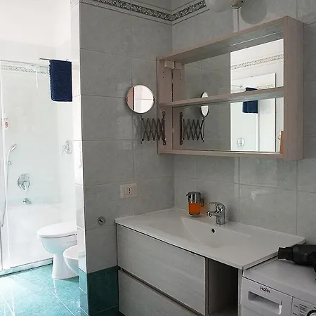 10 Min - Bright & Modern, Up To 5 Beds * Milano