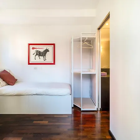 Red Lofty Milano- Loft Moderno Comodo Per Ippodromo, San Siro, Fiere E Politecnico, Parking