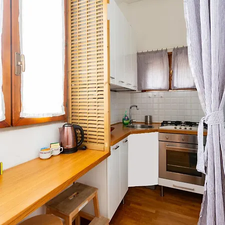 Ingegnoli1 Bright Floor By Hospity *