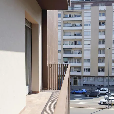 Rio M3 Sondrio E Stazione Apartment Milan