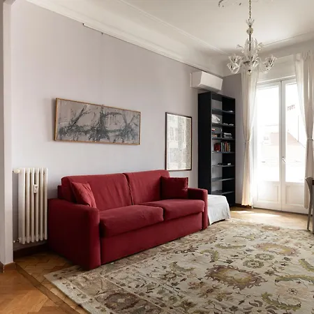 Bright House Center On Subway Lines 1,2 &3 * Milan