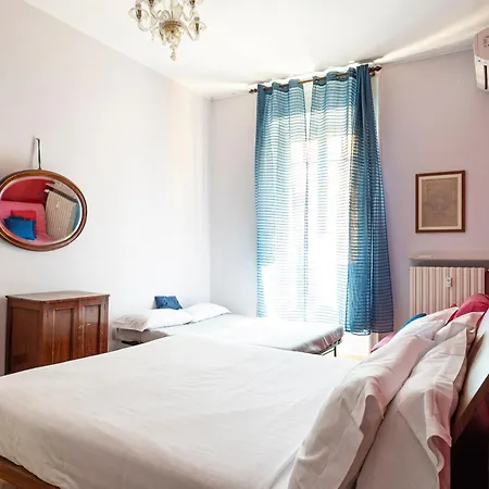 Апартаменты Sunshine-filled On Subway Милан