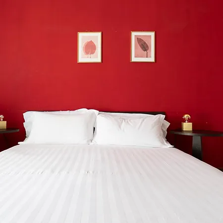 Апартаменты Sunshine-filled On Subway Милан