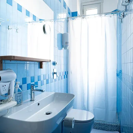 Sunshine-filled On Subway * Милан