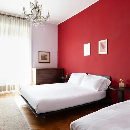 Апартаменты Sunshine-filled On Subway